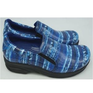NWT EASY WORKS BY EASY STREET Womens Appreciate Clog Shoe - Blue 7M